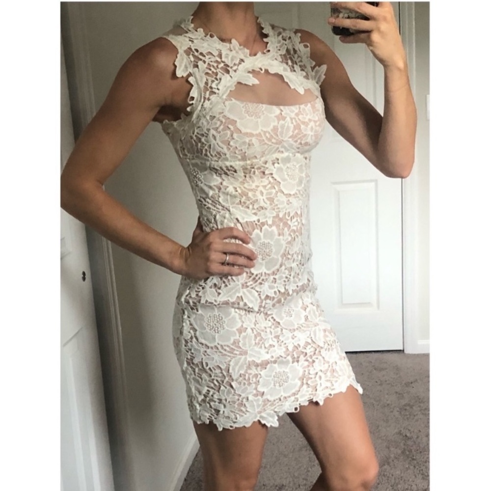 Betsy & Adam White Lace Illusion Sleeveless Sheath Mini Dress Womens Size 8